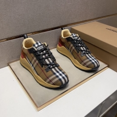 Burberry Low Shoes